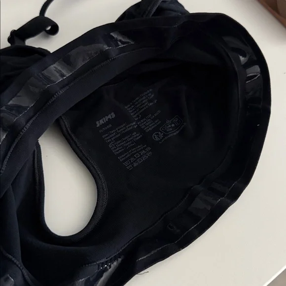 SKIMS Seamless Sculpt Bralette - Picture 6 of 8